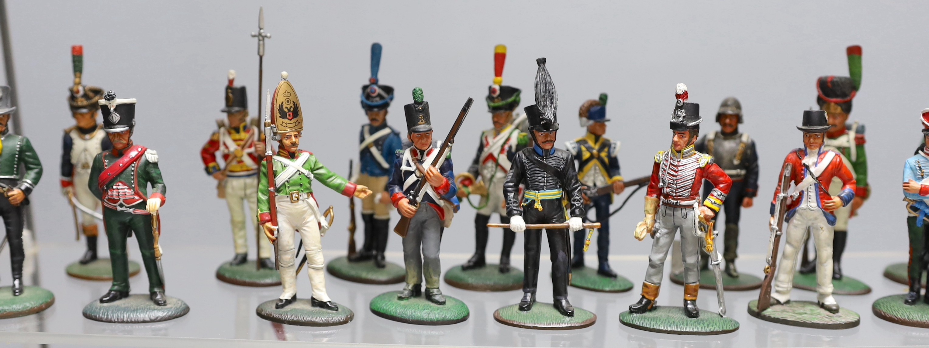 Duke of Wellington and Napoleonic war interest – A group of painted lead figures of soldiers by Delprado, Oryon, etc. composition models